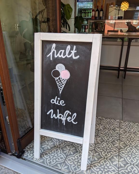 Halt Die Waffel